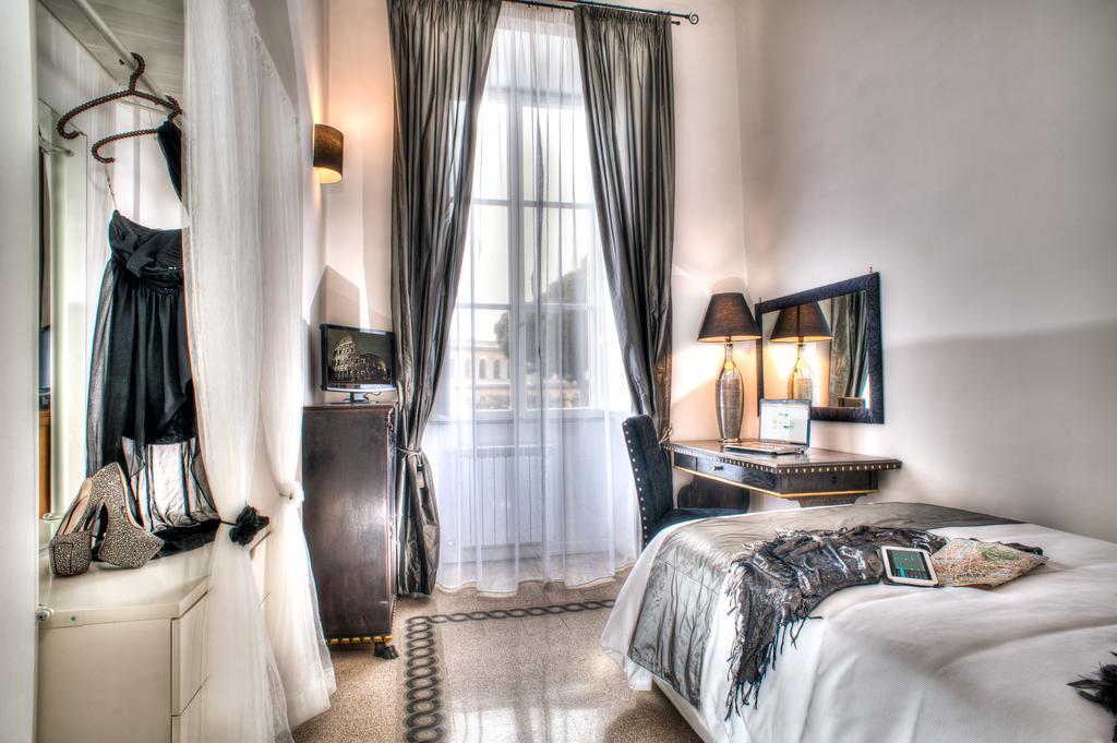 Romance Al Colosseo Apartment *